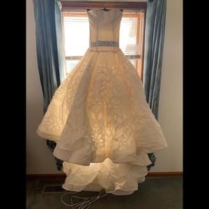 Irina Shabayeva Die Cut White Gown Sample 2-4 $7995